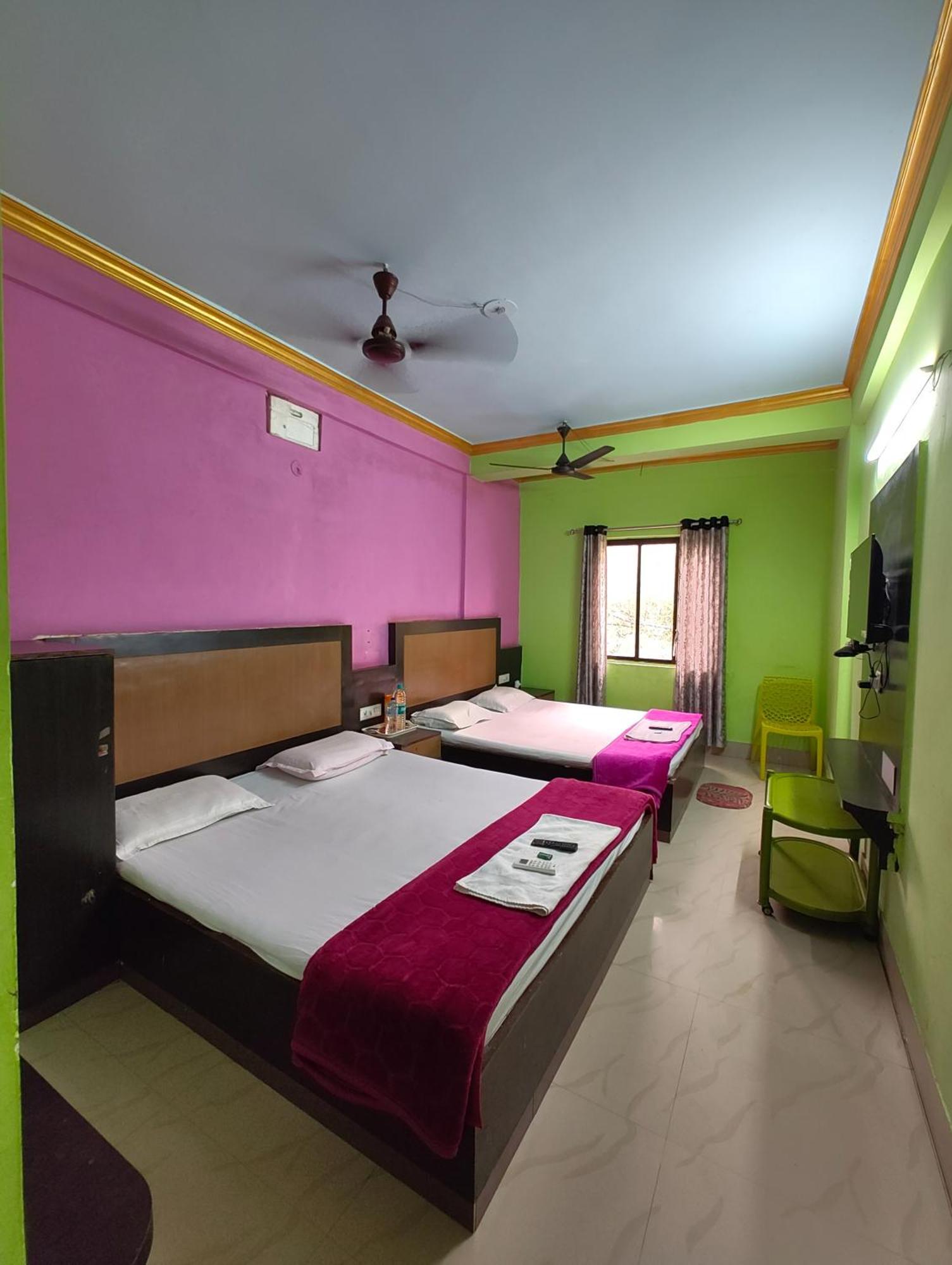 Goroomgo Samrat Palace Puri Near Sea Beach With Parking Facilities - Restaurant Available - Couple Friendly Exterior foto