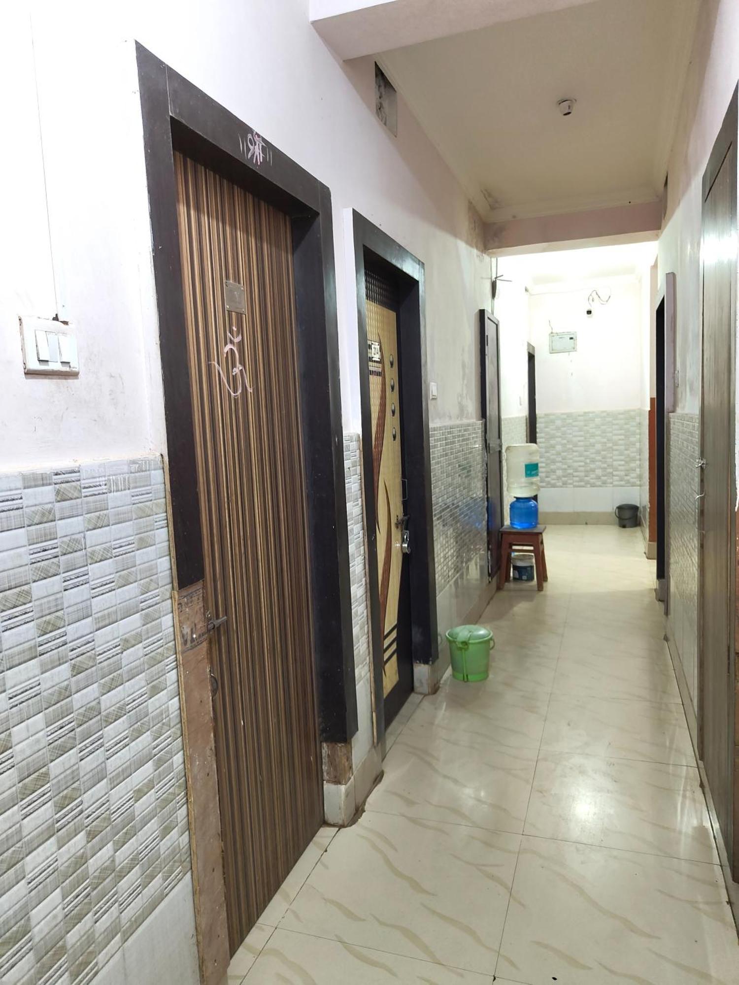 Goroomgo Samrat Palace Puri Near Sea Beach With Parking Facilities - Restaurant Available - Couple Friendly Exterior foto
